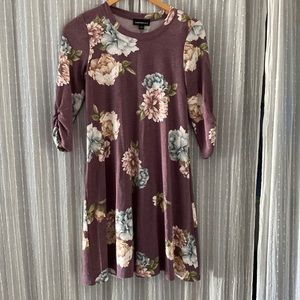 Fortune and Ivy ~ size small ~ heather purple with blush and blue flowers